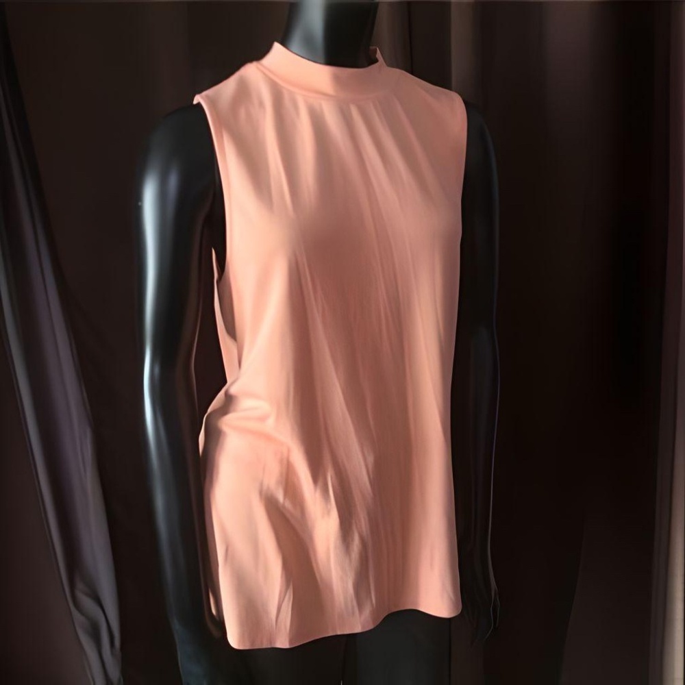 Crown & Ivy sleeveless peach mock neck top, large